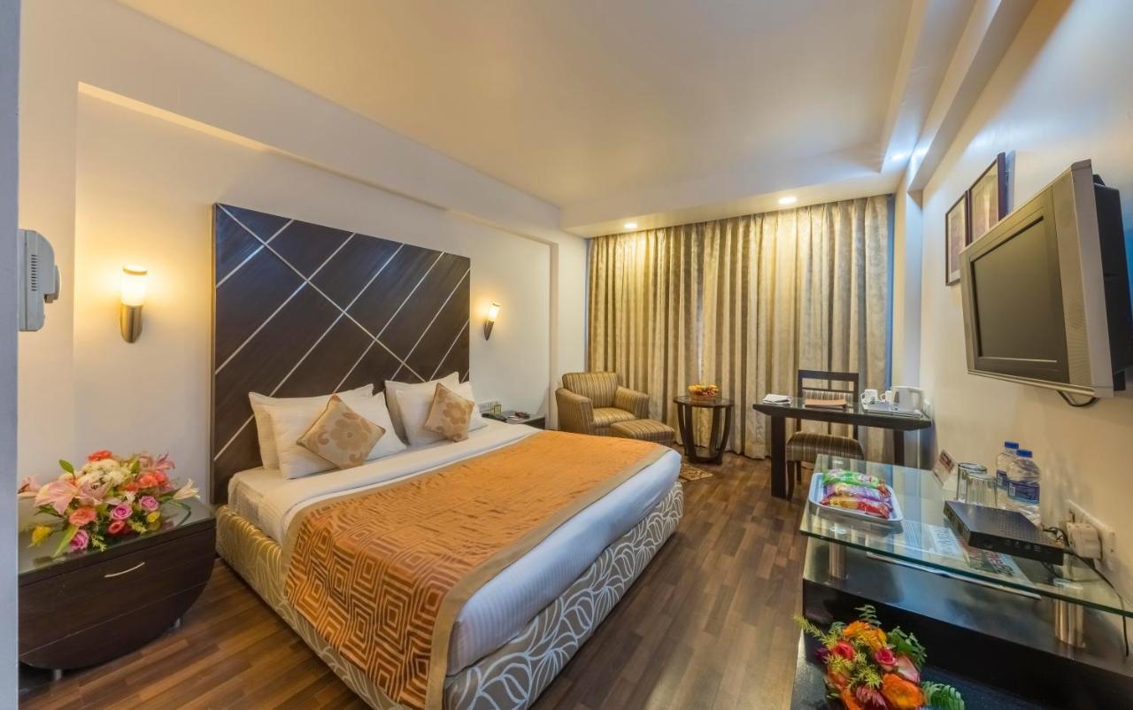 Hotel Hindusthan International, Bhubaneswar Exterior foto