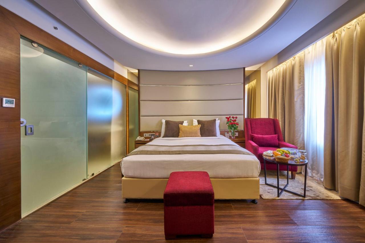 Hotel Hindusthan International, Bhubaneswar Exterior foto