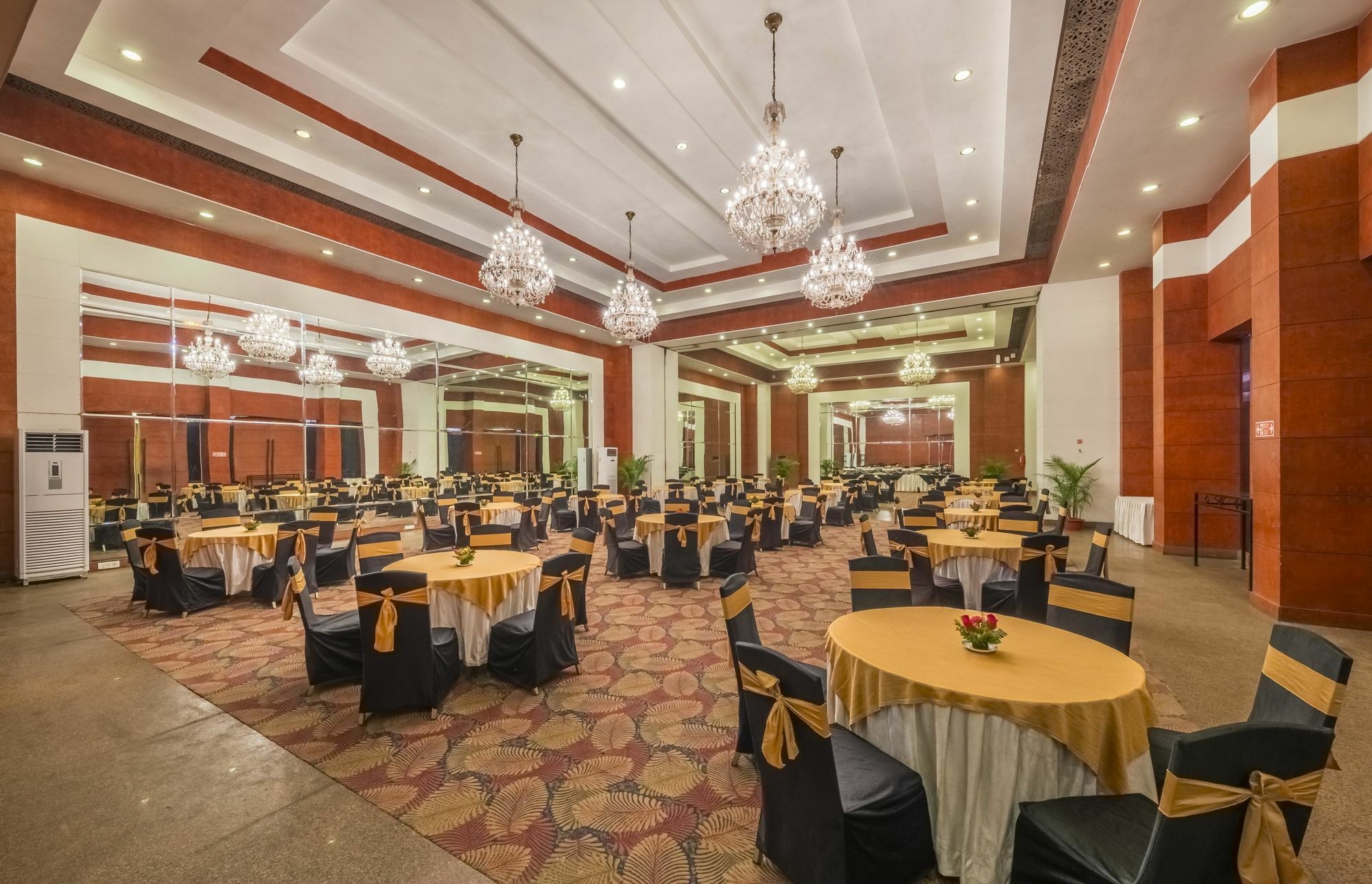 Hotel Hindusthan International, Bhubaneswar Exterior foto