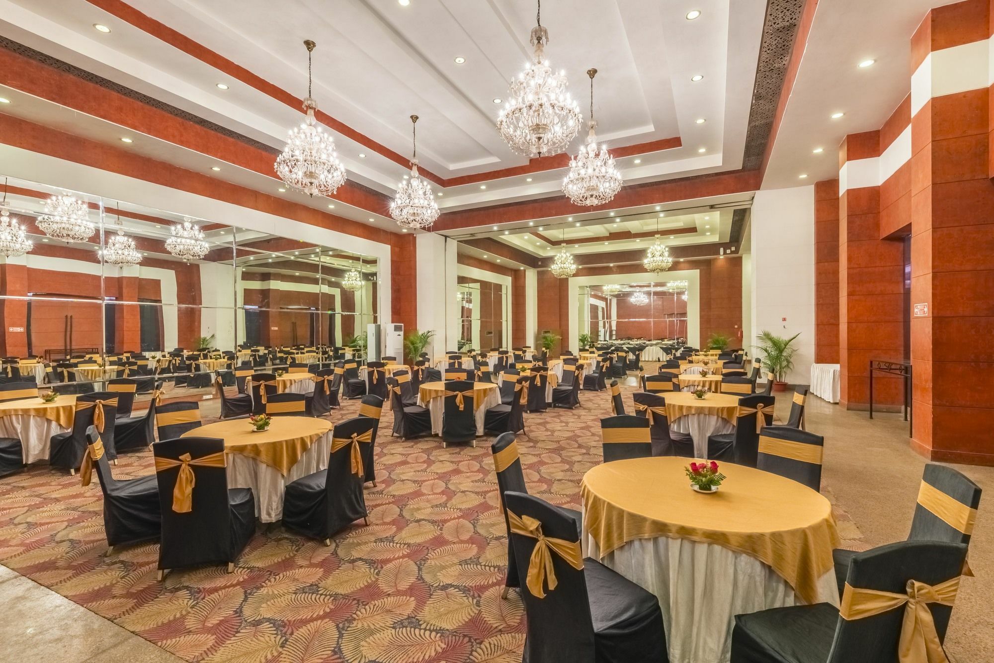 Hotel Hindusthan International, Bhubaneswar Exterior foto